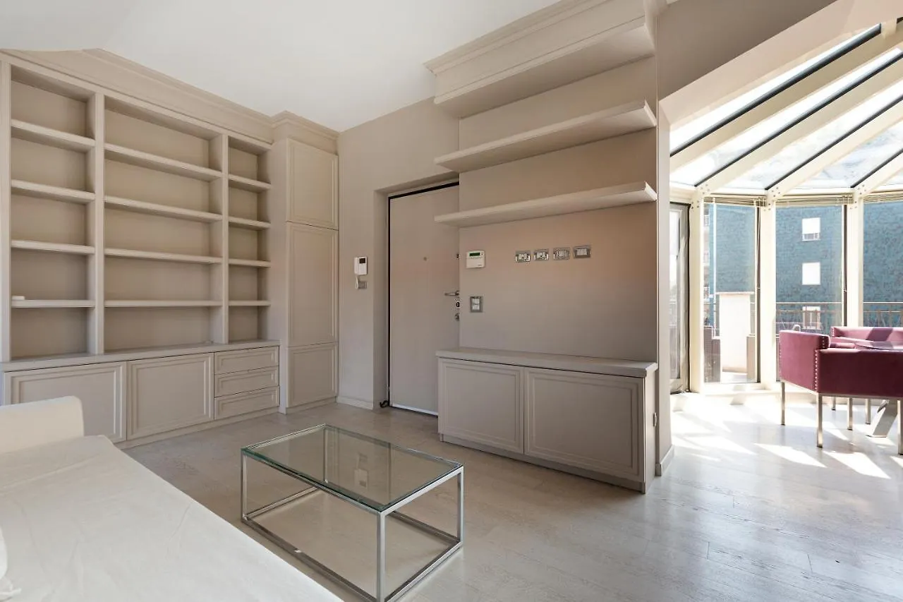Lovely Milan Apartment - W/ Terrace