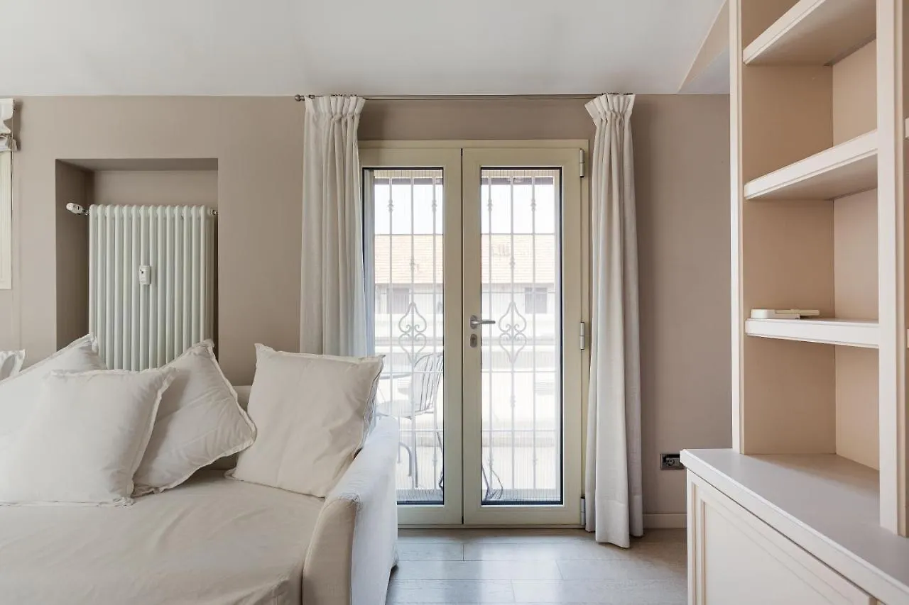 Lovely Milan Apartment - W/ Terrace