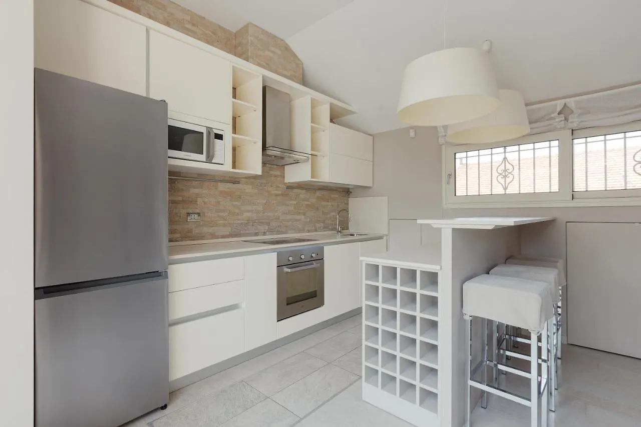 Lovely Milan Apartment - W/ Terrace