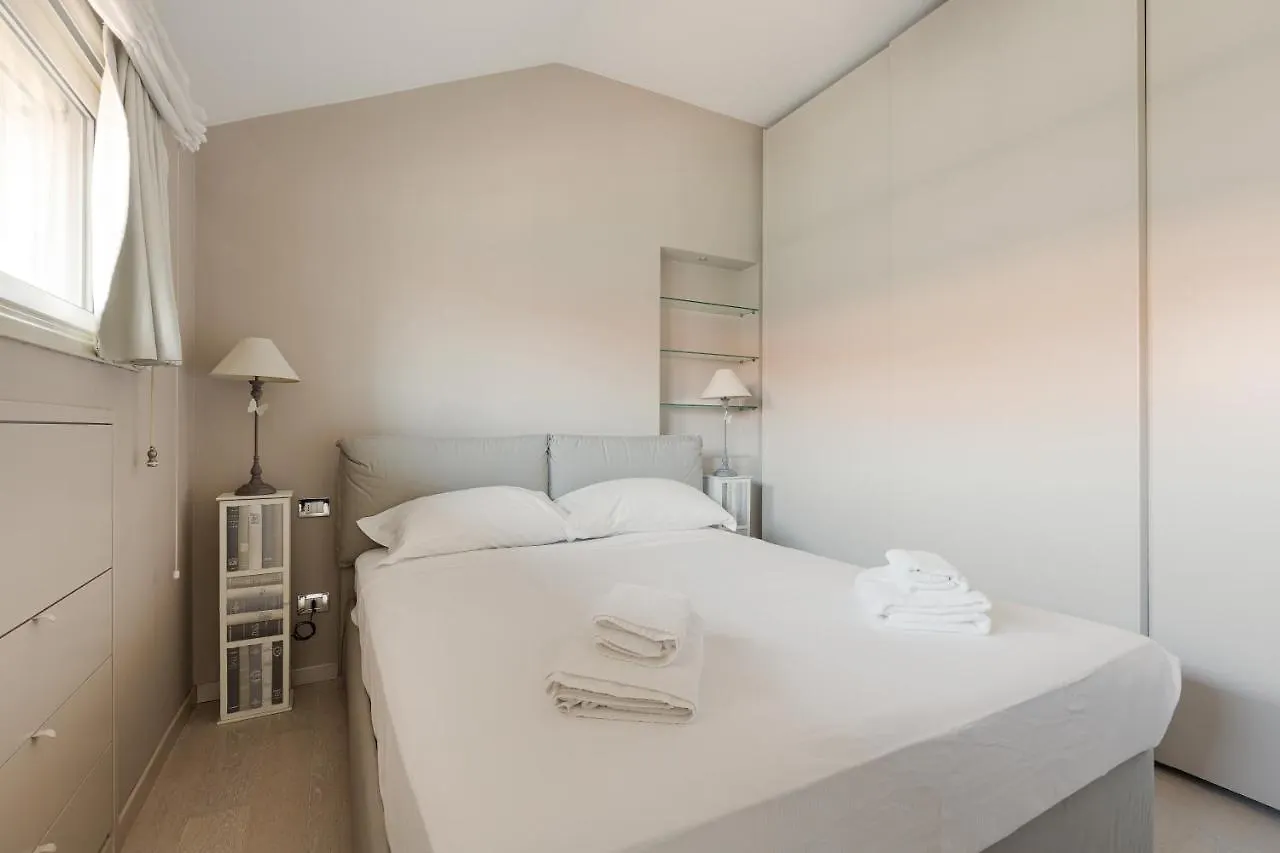 Lovely Milan Apartment - W/ Terrace